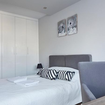 Wronia Business Residence ワルシャワ エクステリア 写真